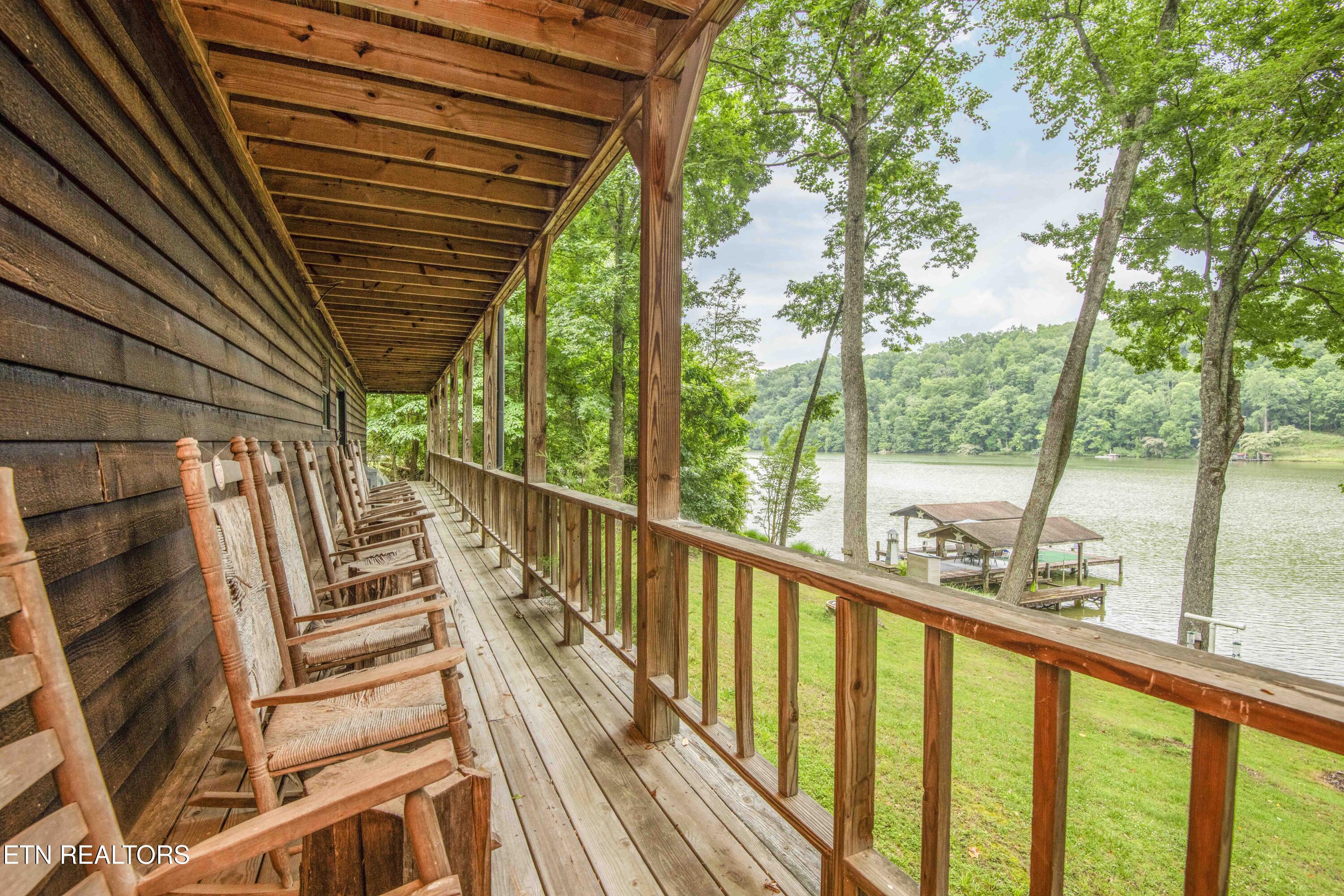 Kingston, Tennessee, 37763, United States, 3 Bedrooms Bedrooms, ,3 BathroomsBathrooms,Residential,For Sale,2013795