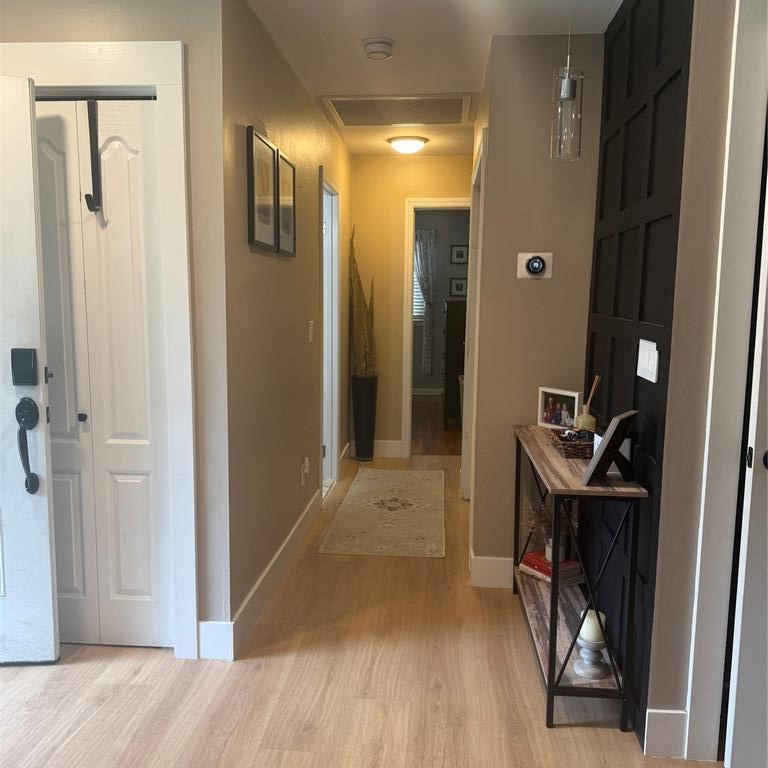 Ronkonkoma, New York, 11779, United States, 4 Bedrooms Bedrooms, ,2 BathroomsBathrooms,Residential,For Sale,1906484