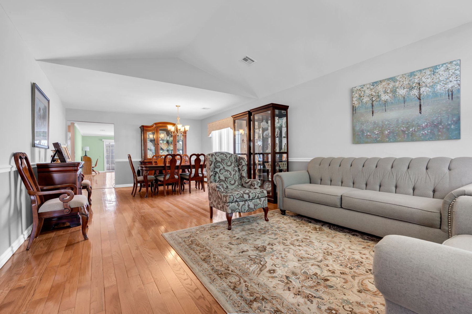  Move-In Ready Holiday Heights Home - 物件實景