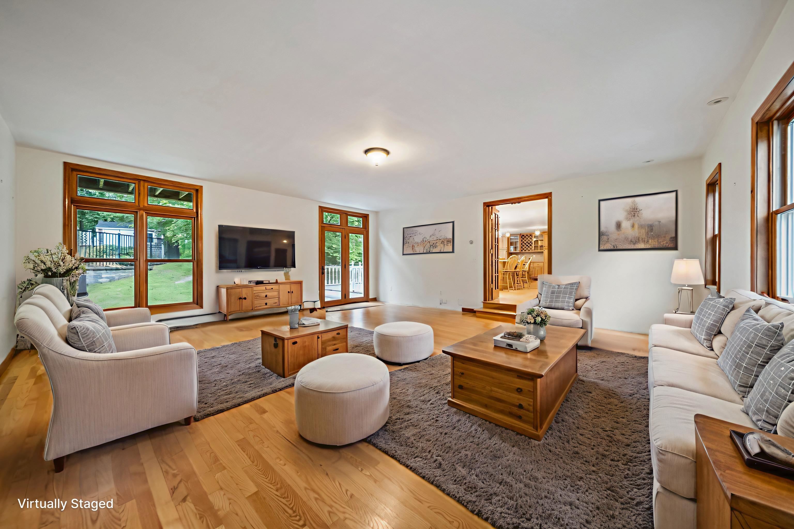 Hollis, New Hampshire, 03049, United States, 7 Bedrooms Bedrooms, ,5 BathroomsBathrooms,Residential,For Sale,1934449