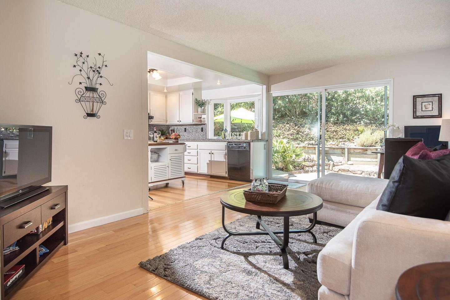 San Jose - Blossom Valley, California, 95123, United States, 4 Bedrooms Bedrooms, ,2 BathroomsBathrooms,Residential,For Sale,1732910