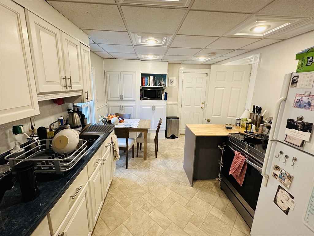 Cambridge, Massachusetts, 02141, United States, 5 Bedrooms Bedrooms, ,3 BathroomsBathrooms,Residential,For Sale,1752513