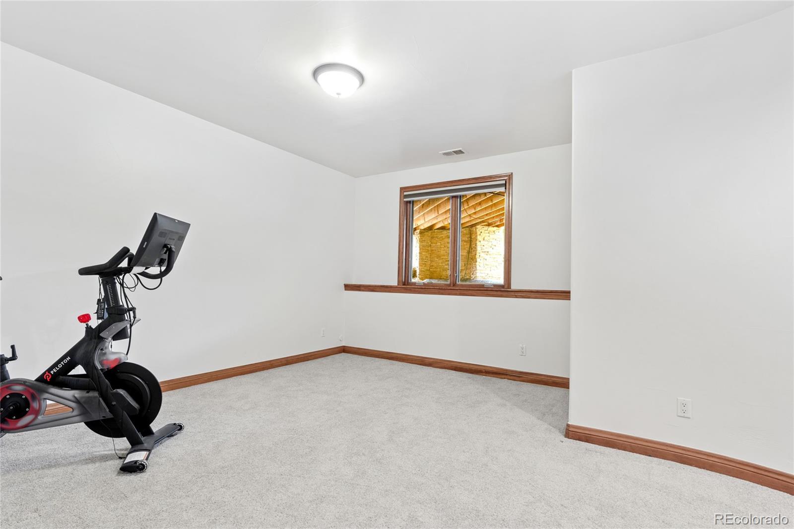 Littleton, Colorado, 80120, United States, 6 Bedrooms Bedrooms, ,7 BathroomsBathrooms,Residential,For Sale,1902050
