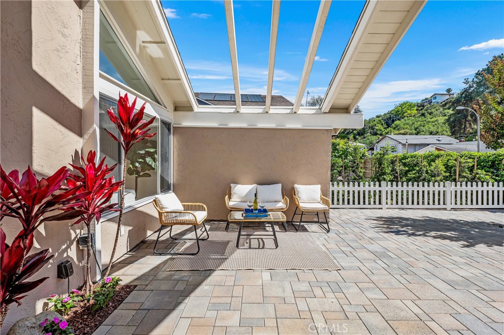 La Jolla, California, 92037, United States, 6 Bedrooms Bedrooms, ,3 BathroomsBathrooms,Residential,For Sale,1901243