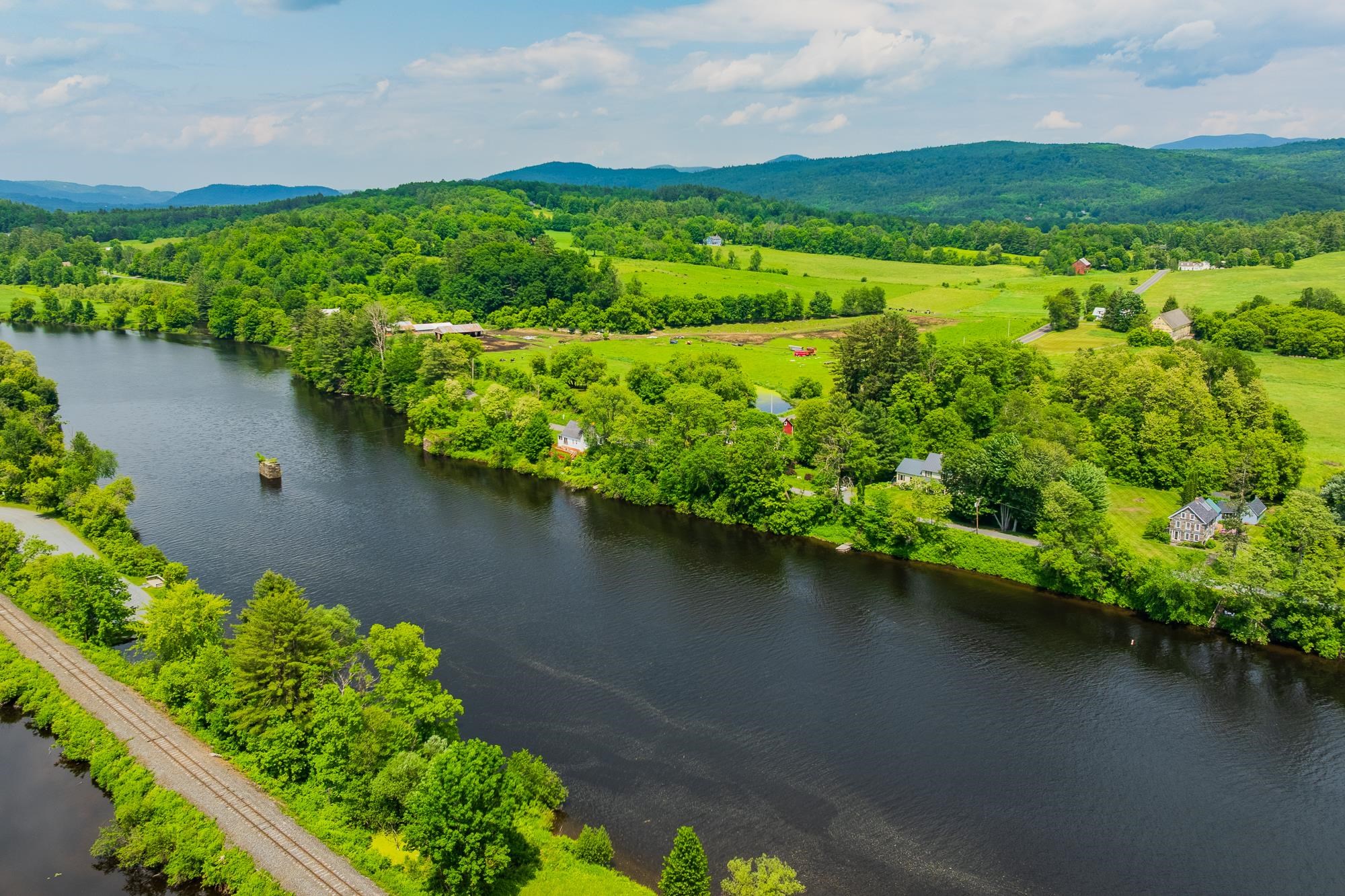 Lyme, New Hampshire, 03768, United States, 3 Bedrooms Bedrooms, ,2 BathroomsBathrooms,Residential,For Sale,1862364