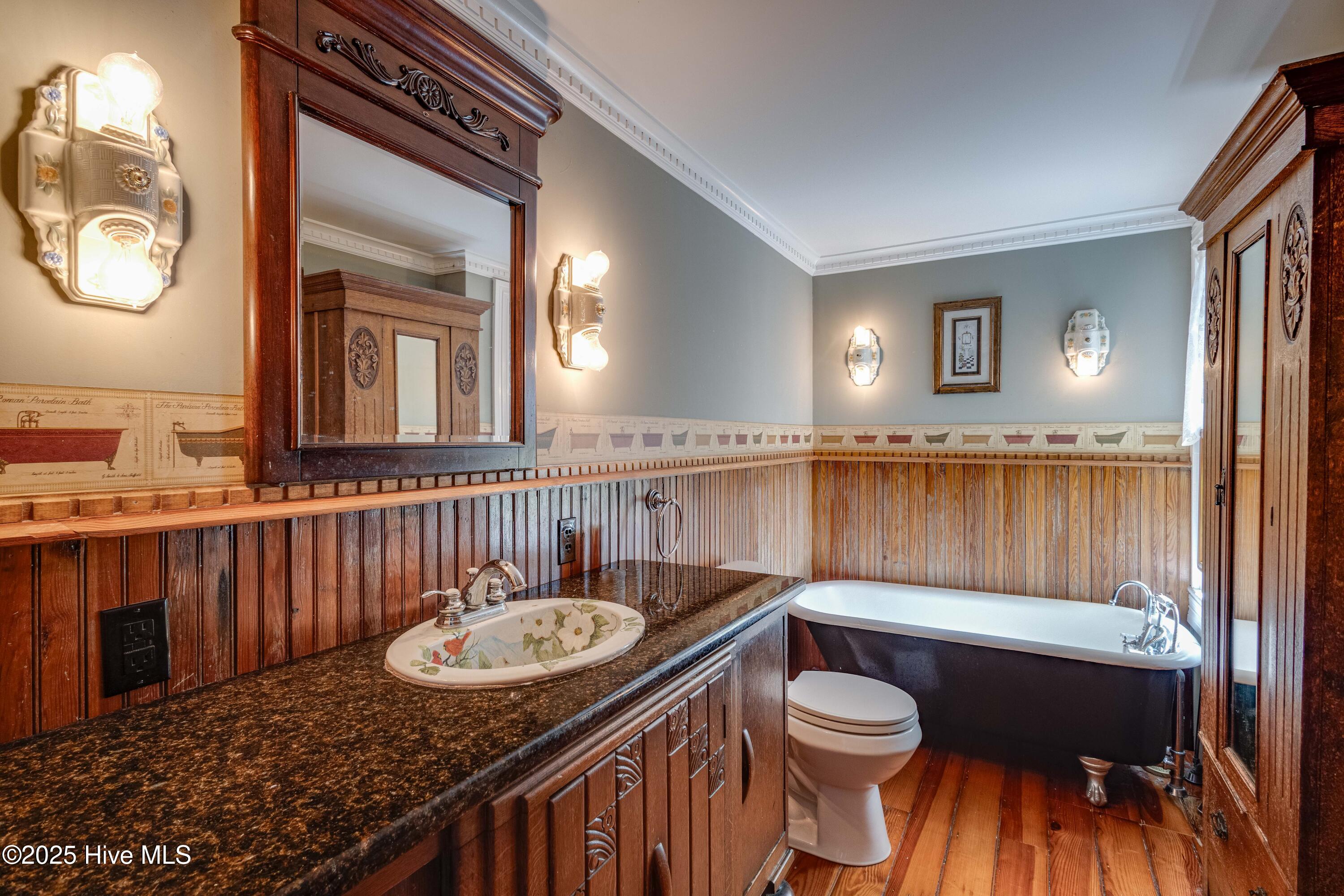 122 S Academy Street, Washington, North Carolina, 27889, United States, 3 Bedrooms Bedrooms, ,4 BathroomsBathrooms,Residential,For Sale,122 S Academy Street,1639244