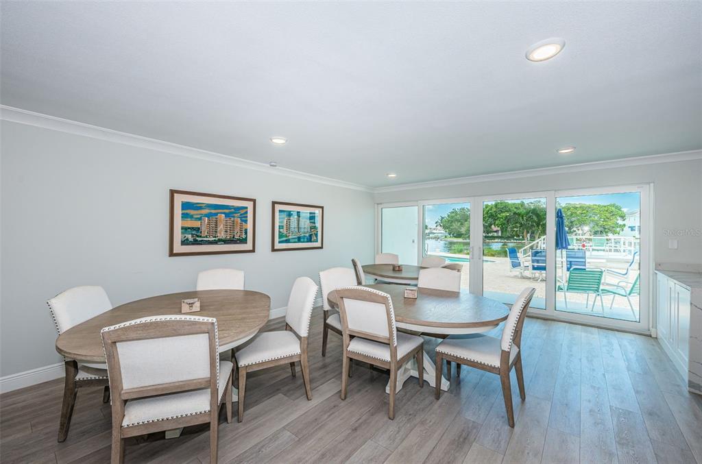 St Petersburg, Florida, 33704, United States, 2 Bedrooms Bedrooms, ,2 BathroomsBathrooms,Residential,For Sale,1989115