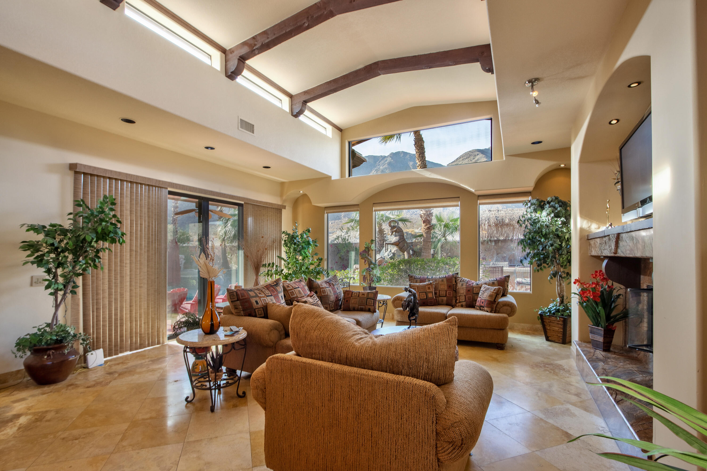 La Quinta, California, 92253, United States, 4 Bedrooms Bedrooms, ,4 BathroomsBathrooms,Residential,For Sale,1940947