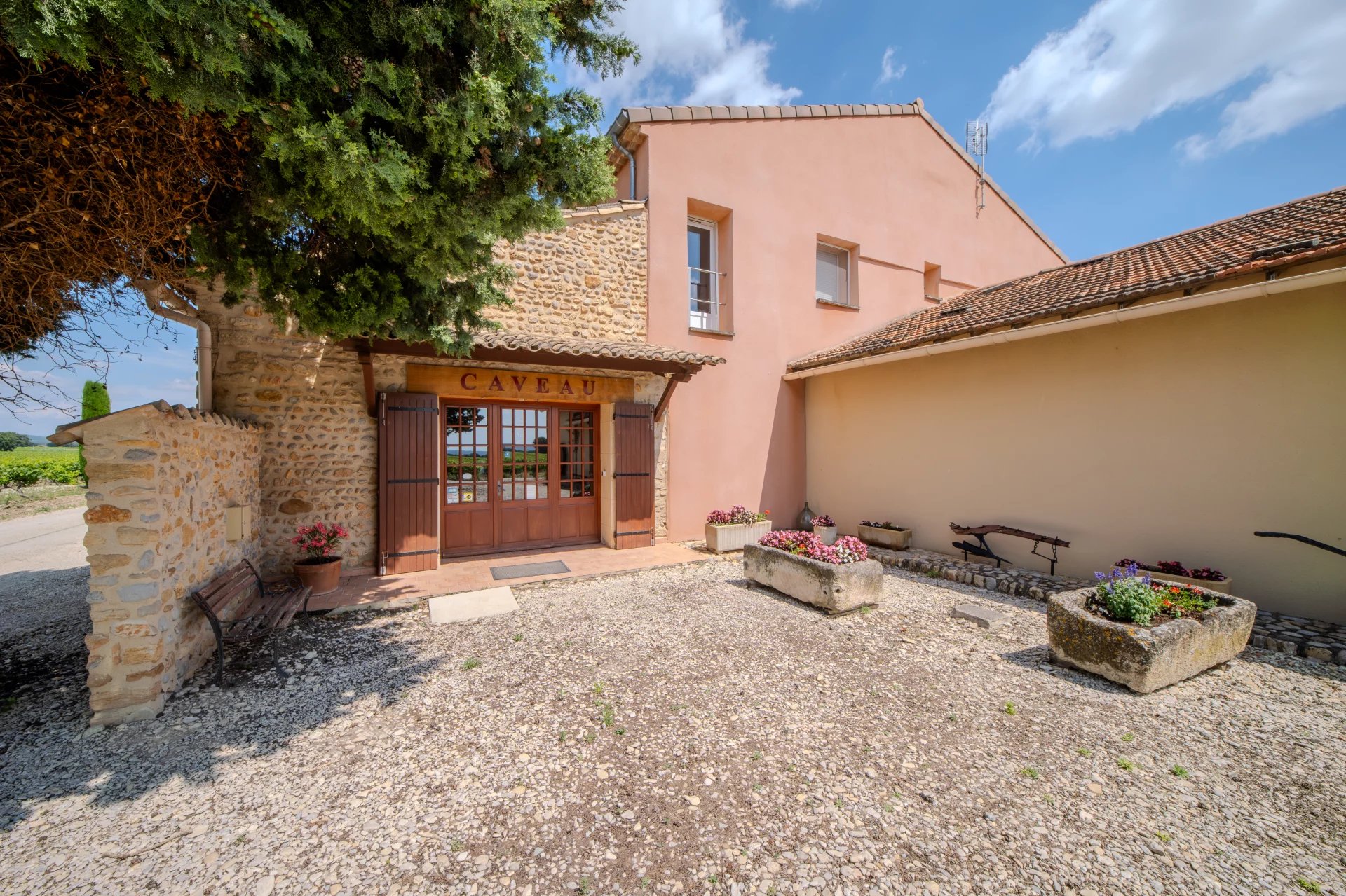 Sainte-Cécile-les-Vignes, Provence-Alpes-Côte d’Azur, 84290, FR, ,Residential,For Sale,2000724