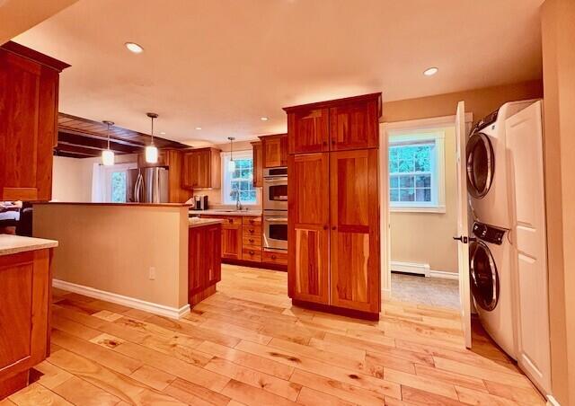 Sanford, Maine, 04083, United States, 3 Bedrooms Bedrooms, ,2 BathroomsBathrooms,Residential,For Sale,1940067
