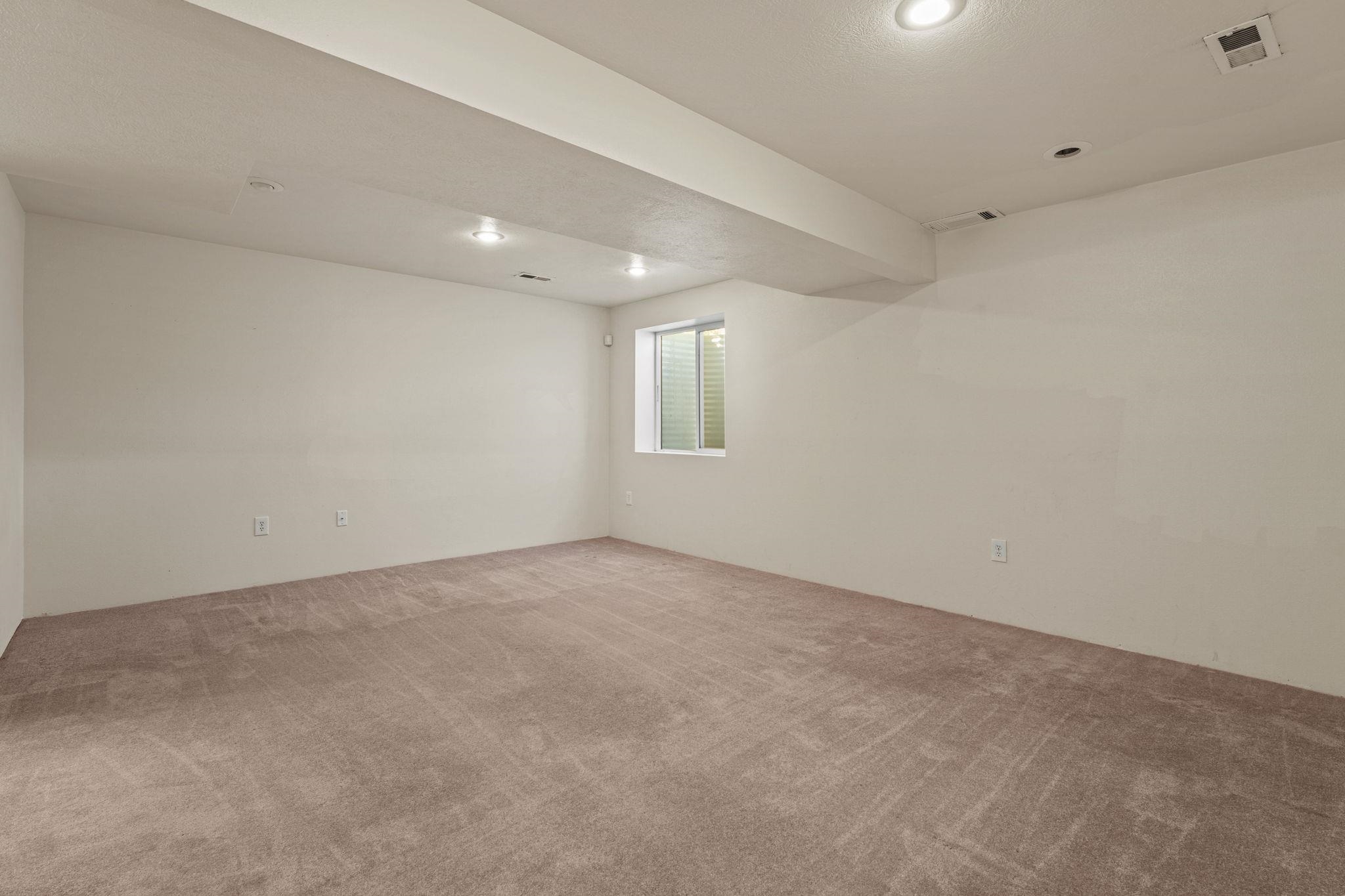 Mead, Washington, 99021, United States, 4 Bedrooms Bedrooms, ,4 BathroomsBathrooms,Residential,For Sale,1955187