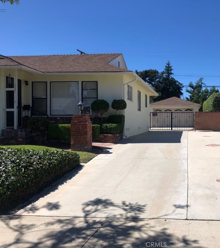 14921 Fonthill Avenue, Hawthorne, California, 90250, United States, 3 Bedrooms Bedrooms, ,1 BathroomBathrooms,Residential,For Sale,14921 Fonthill Avenue,1662933
