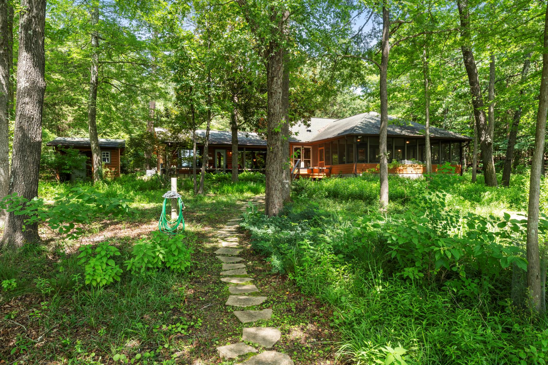 Quitman, Texas, 75783, United States, 3 Bedrooms Bedrooms, ,3 BathroomsBathrooms,Residential,For Sale,1921842