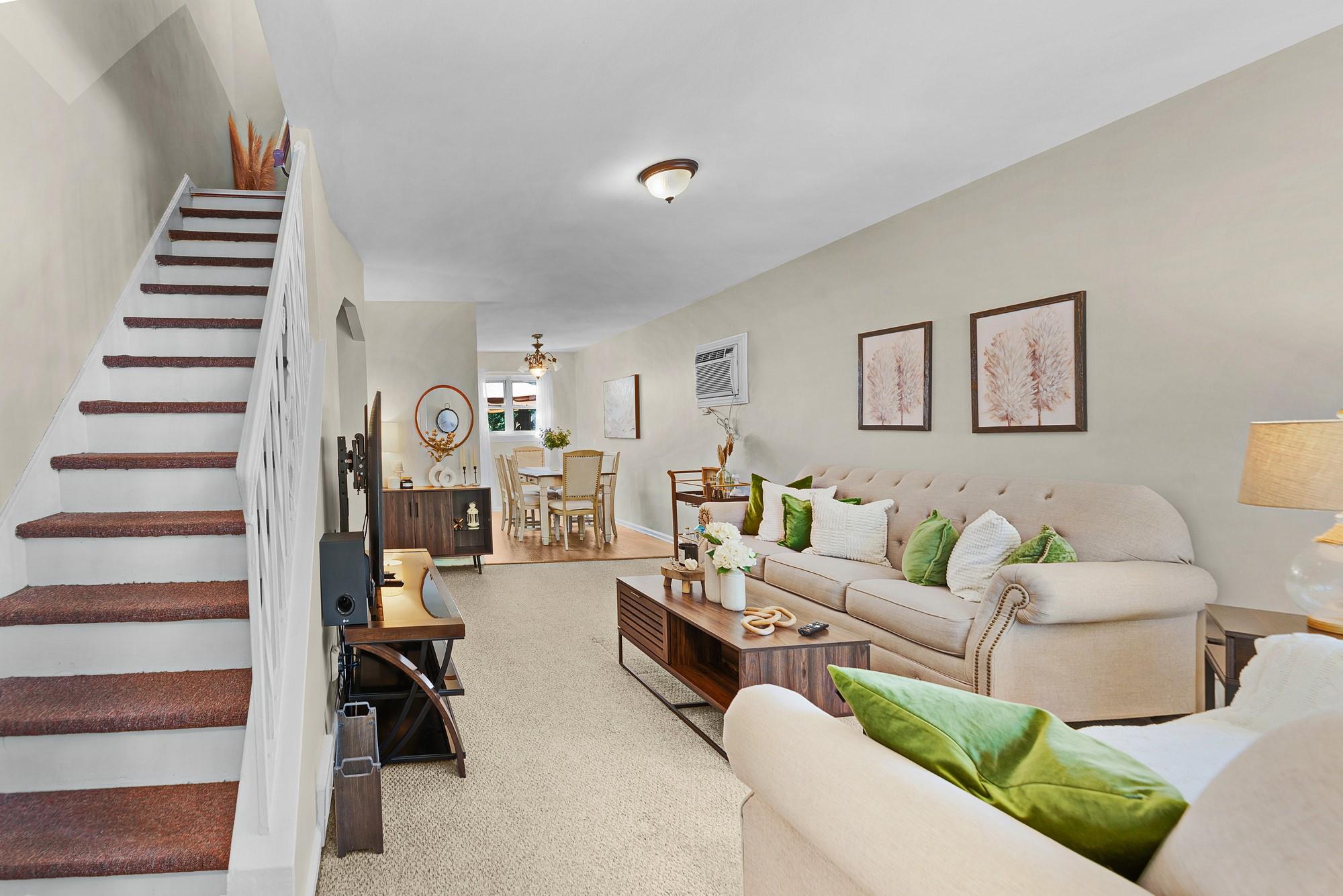 Yonkers, New York, 10704, United States, 3 Bedrooms Bedrooms, ,3 BathroomsBathrooms,Residential,For Sale,1796688