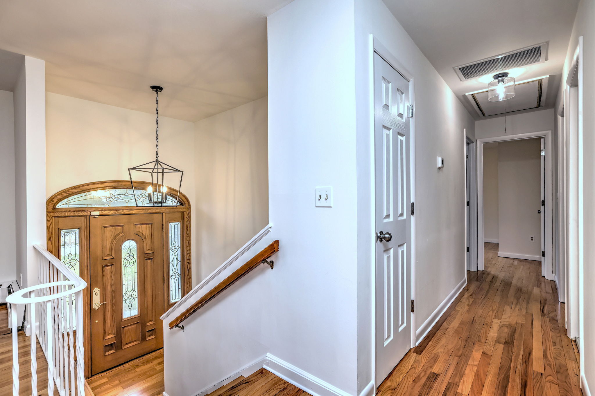 Newtown, Connecticut, 06482, United States, 4 Bedrooms Bedrooms, ,2 BathroomsBathrooms,Residential,For Sale,1990994