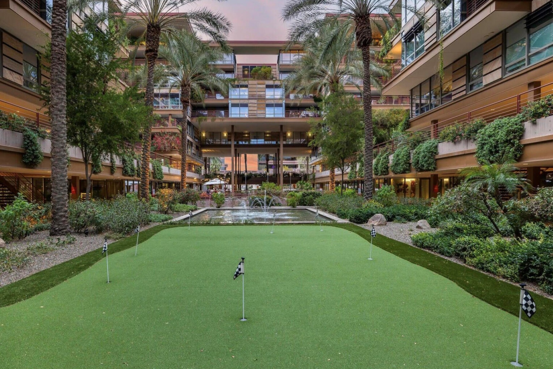  7167 E Rancho Vista Drive  Scottsdale, AZ - 物件實景