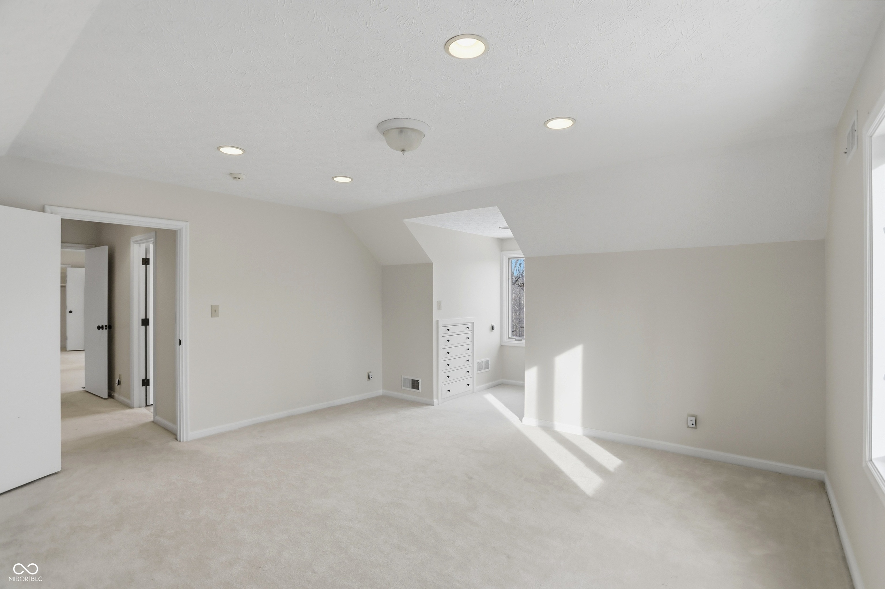 Indianapolis, Indiana, 46256, United States, 6 Bedrooms Bedrooms, ,10 BathroomsBathrooms,Residential,For Sale,2016946