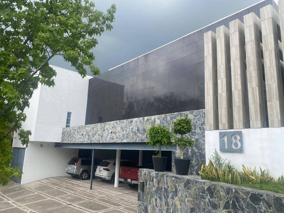 Calzada de los LLorones, Atizapán de Zaragoza, Estado de méxico, 52936, Mexico, 4 Bedrooms Bedrooms, ,5 BathroomsBathrooms,Residential,For Sale,Calzada de los LLorones,1623080