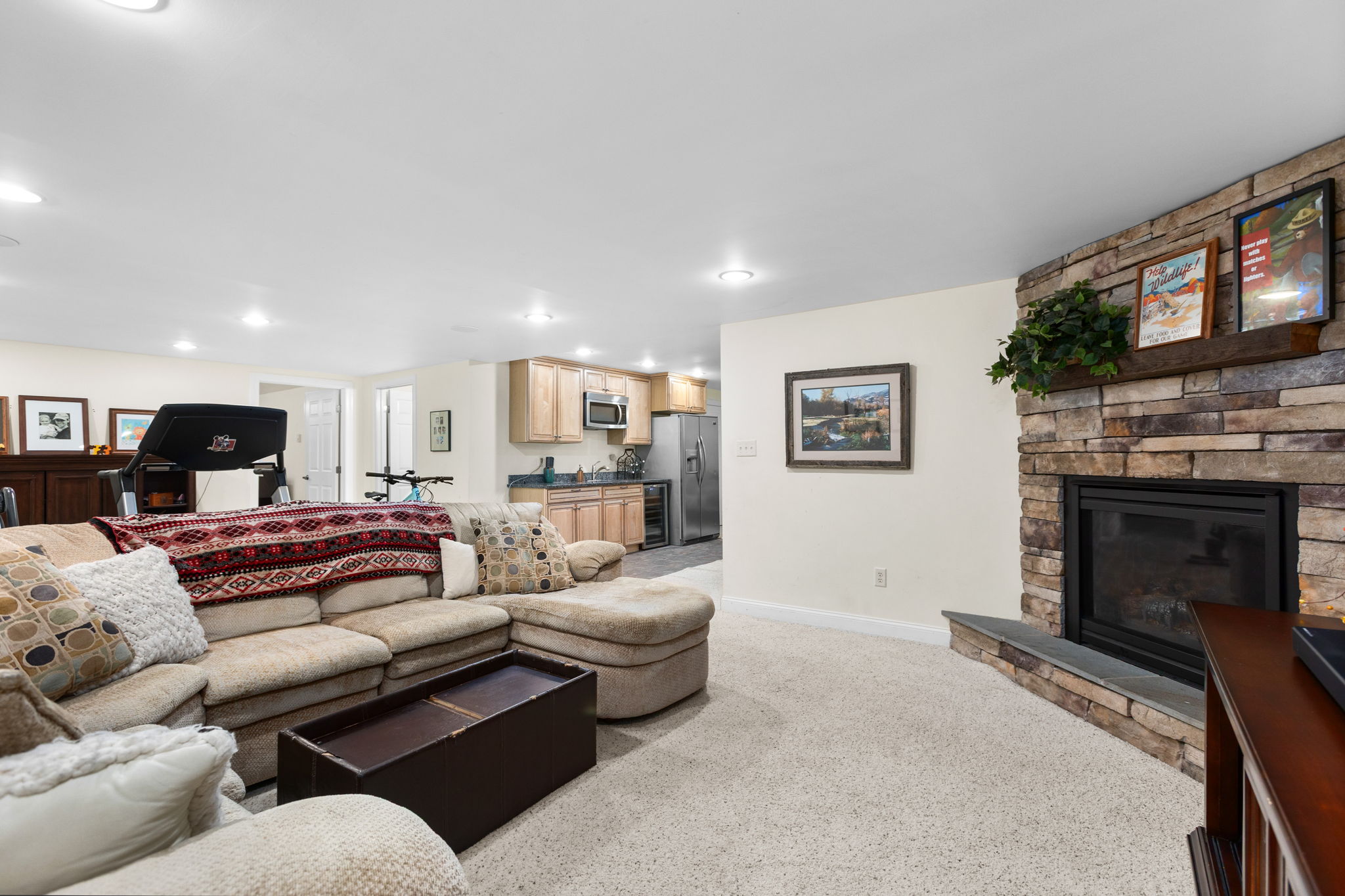 Danville, Pennsylvania, 17821, United States, 4 Bedrooms Bedrooms, ,3 BathroomsBathrooms,Residential,For Sale,1979646