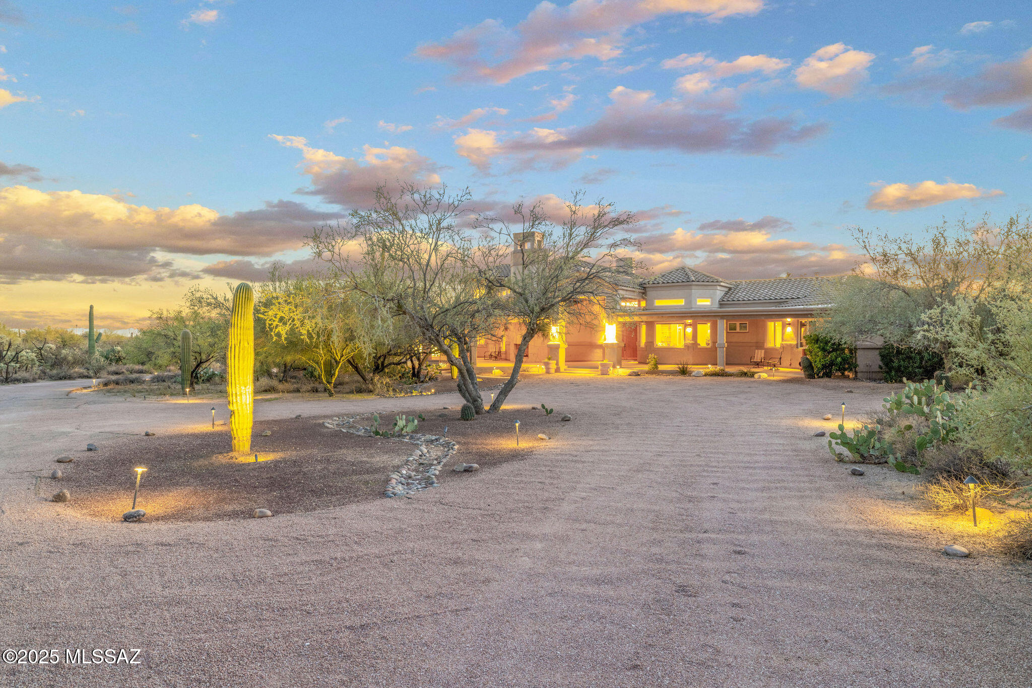 Tucson, Arizona, 85742, United States, 6 Bedrooms Bedrooms, ,6 BathroomsBathrooms,Residential,For Sale,1828344