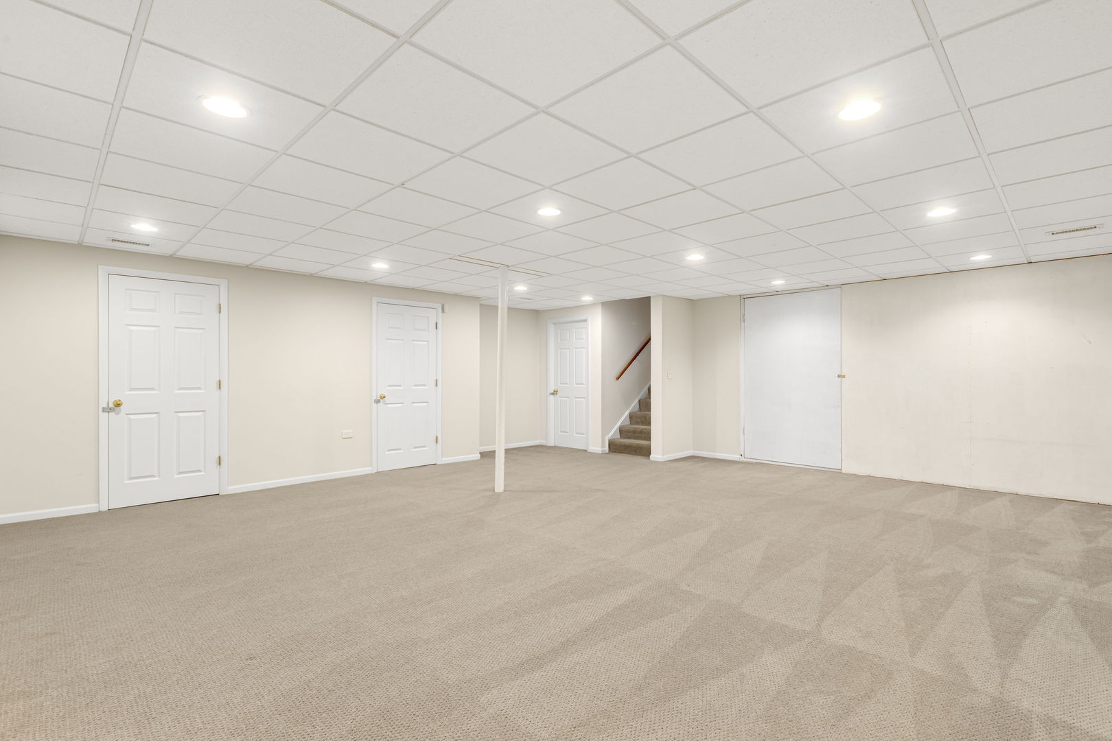 Lake Forest, Illinois, 60045, United States, 4 Bedrooms Bedrooms, ,3 BathroomsBathrooms,Residential,For Sale,1989668