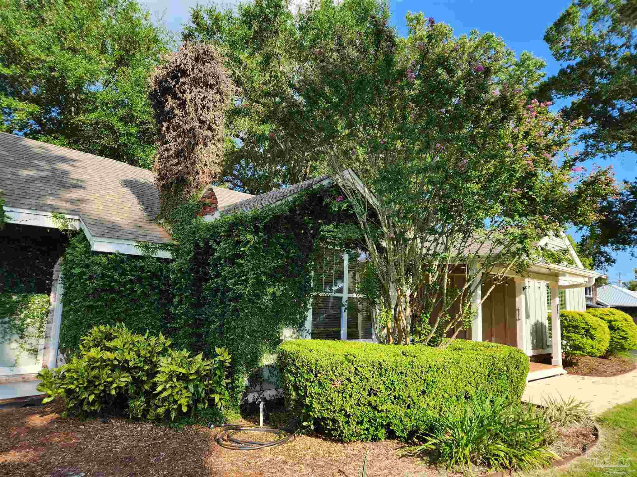 Pensacola, Florida, 32503, United States, 3 Bedrooms Bedrooms, ,2 BathroomsBathrooms,Residential,For Sale,1918178