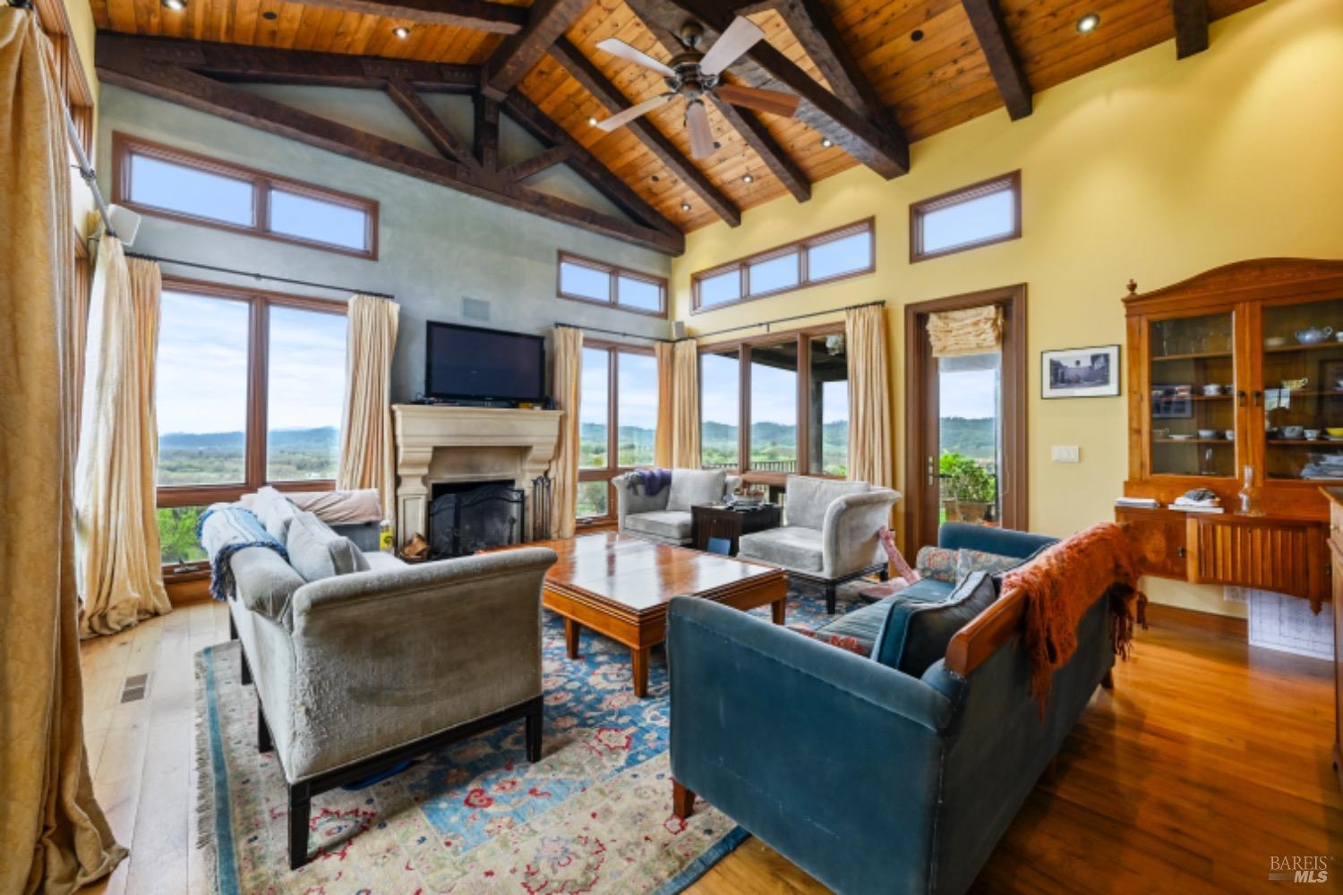 Cloverdale, California, 95425, United States, 5 Bedrooms Bedrooms, ,5 BathroomsBathrooms,Residential,For Sale,1759747