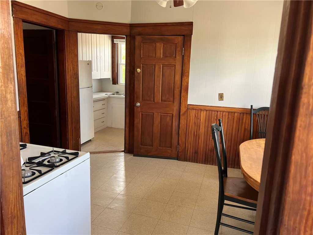 Providence, Rhode Island, 02908, United States, 4 Bedrooms Bedrooms, ,3 BathroomsBathrooms,Residential,For Sale,1895362