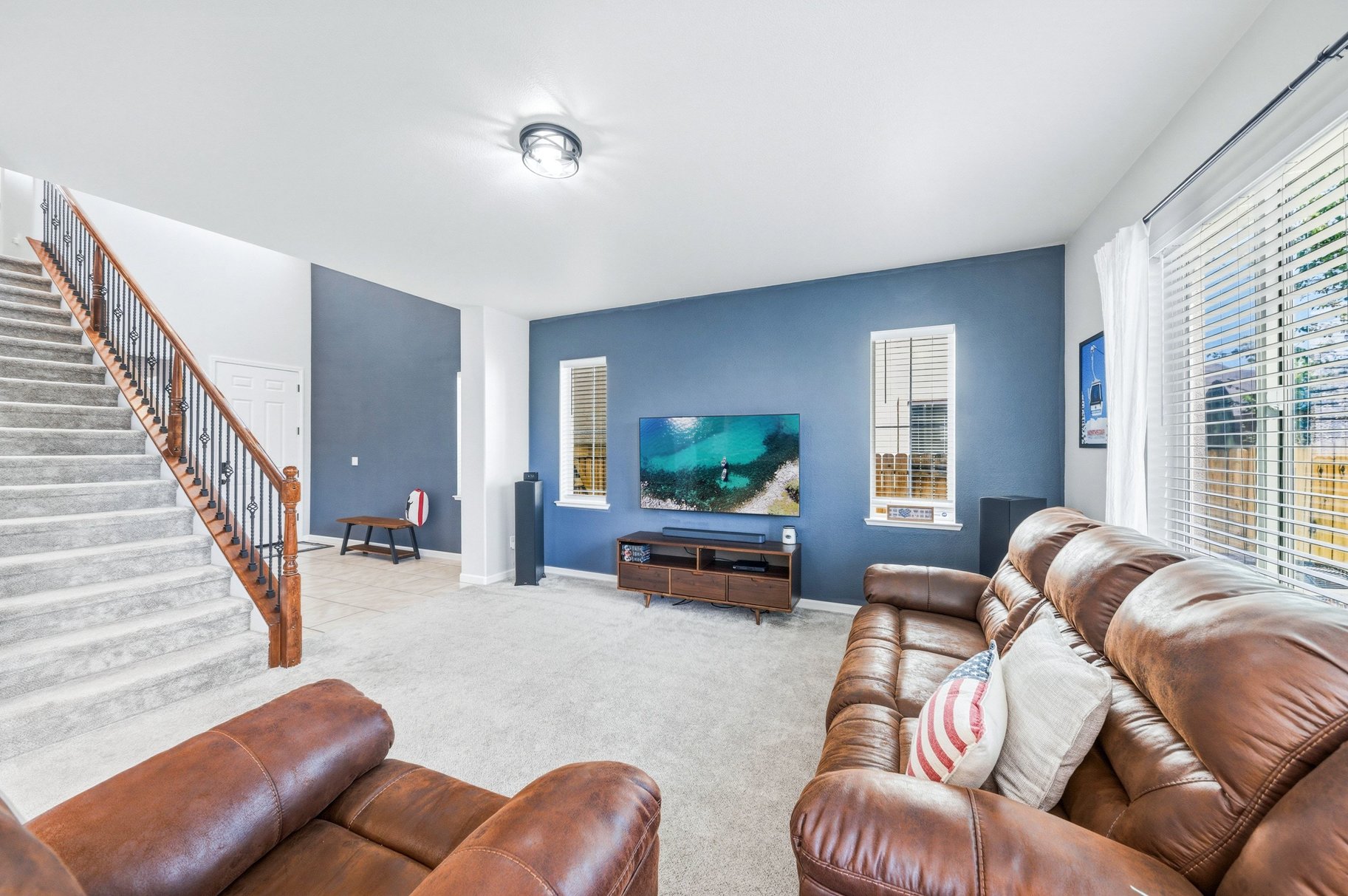  Turn-Key Home Close to Parks, Shopping & Trails - 物件實景