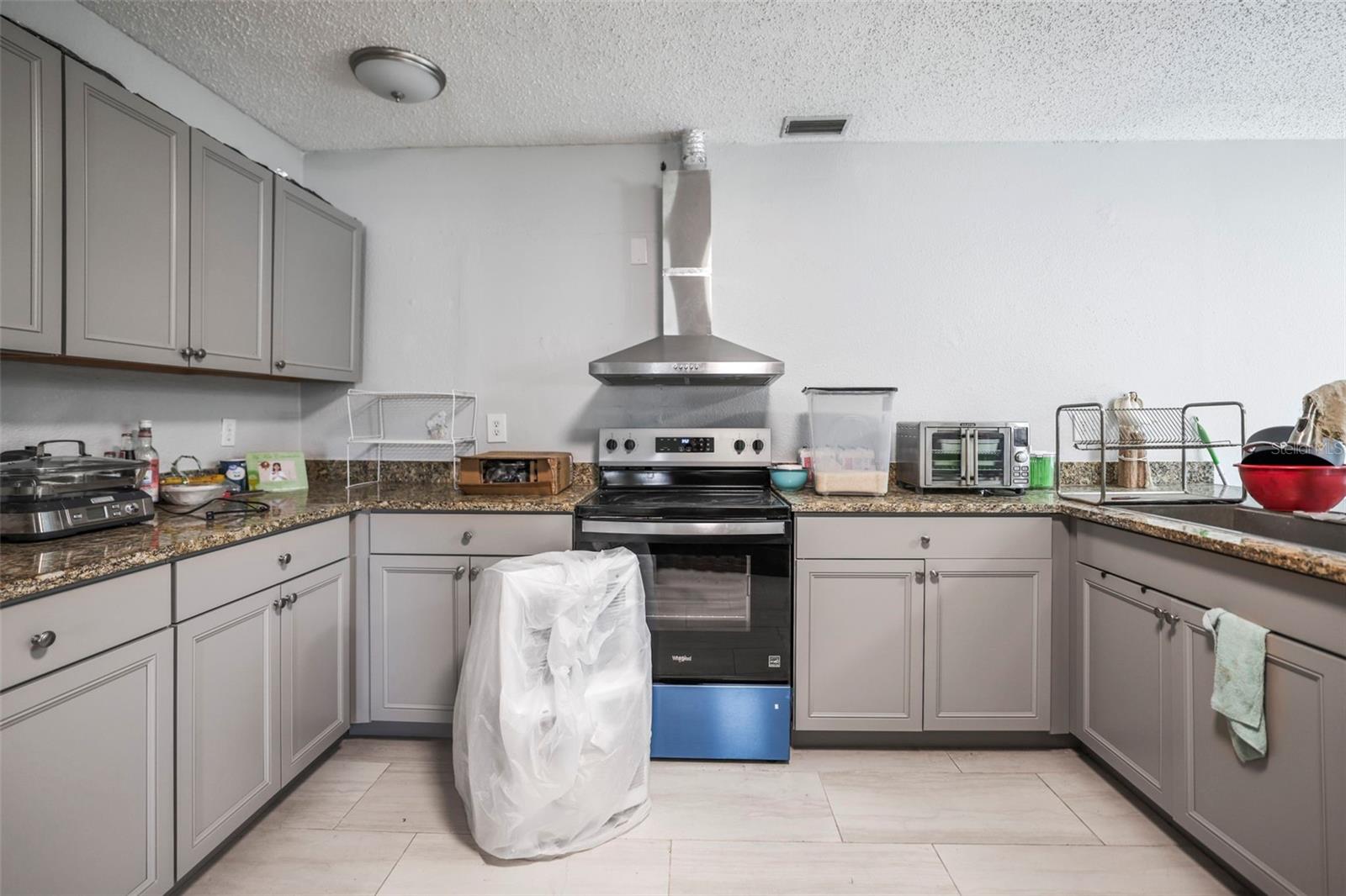 Clearwater, Florida, 33760, United States, 3 Bedrooms Bedrooms, ,2 BathroomsBathrooms,Residential,For Sale,1826177