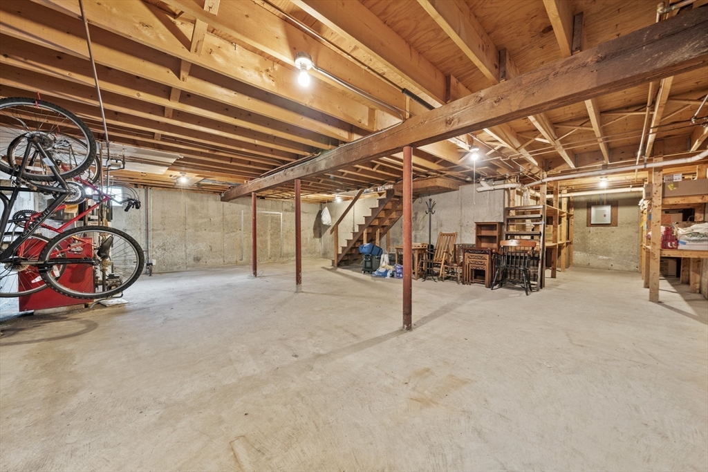 Lynn, Massachusetts, 01904, United States, 4 Bedrooms Bedrooms, ,2 BathroomsBathrooms,Residential,For Sale,2048427
