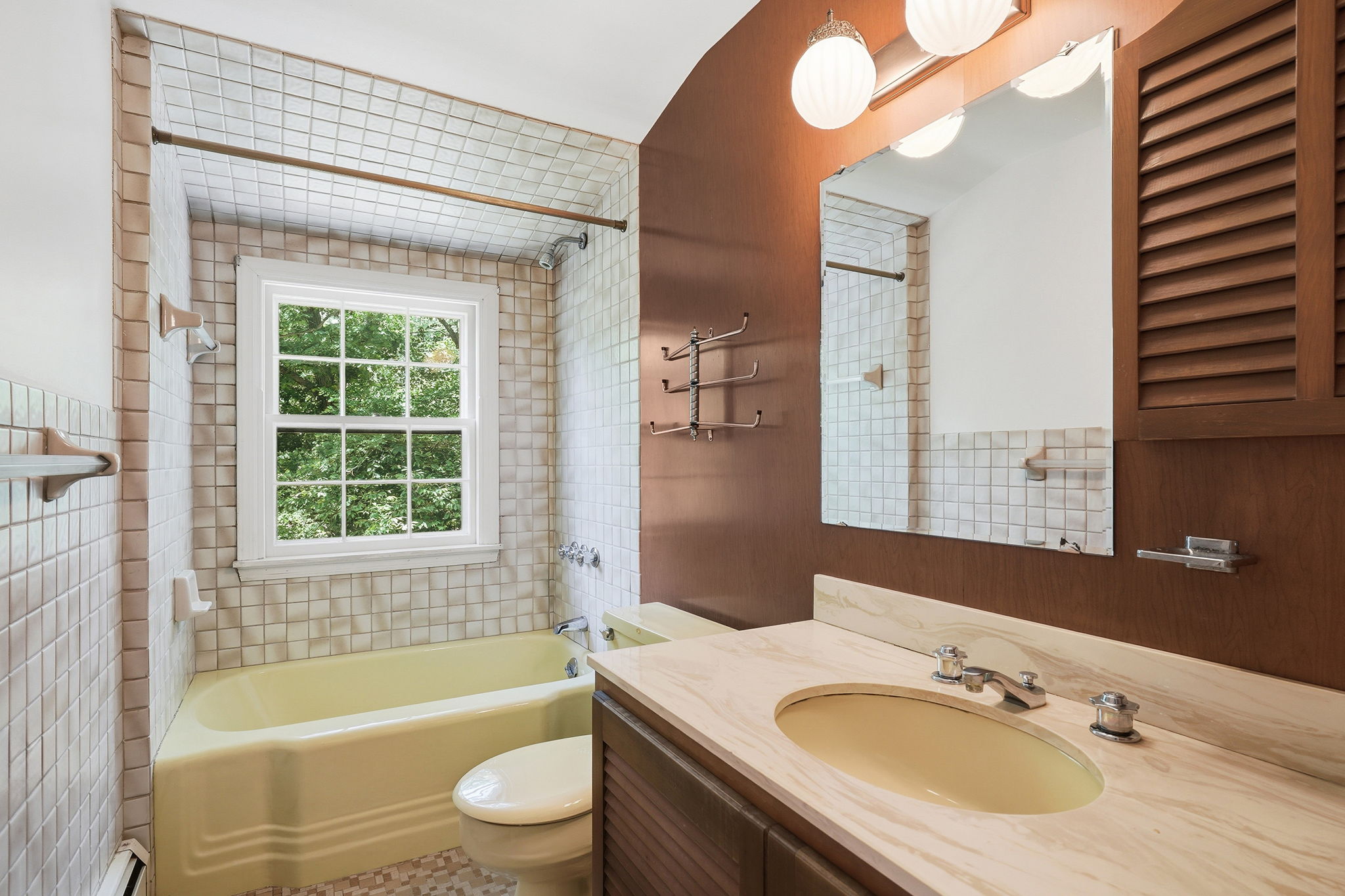  Charming & Versatile Cape Cod in Convenient Newfield - 物件實景