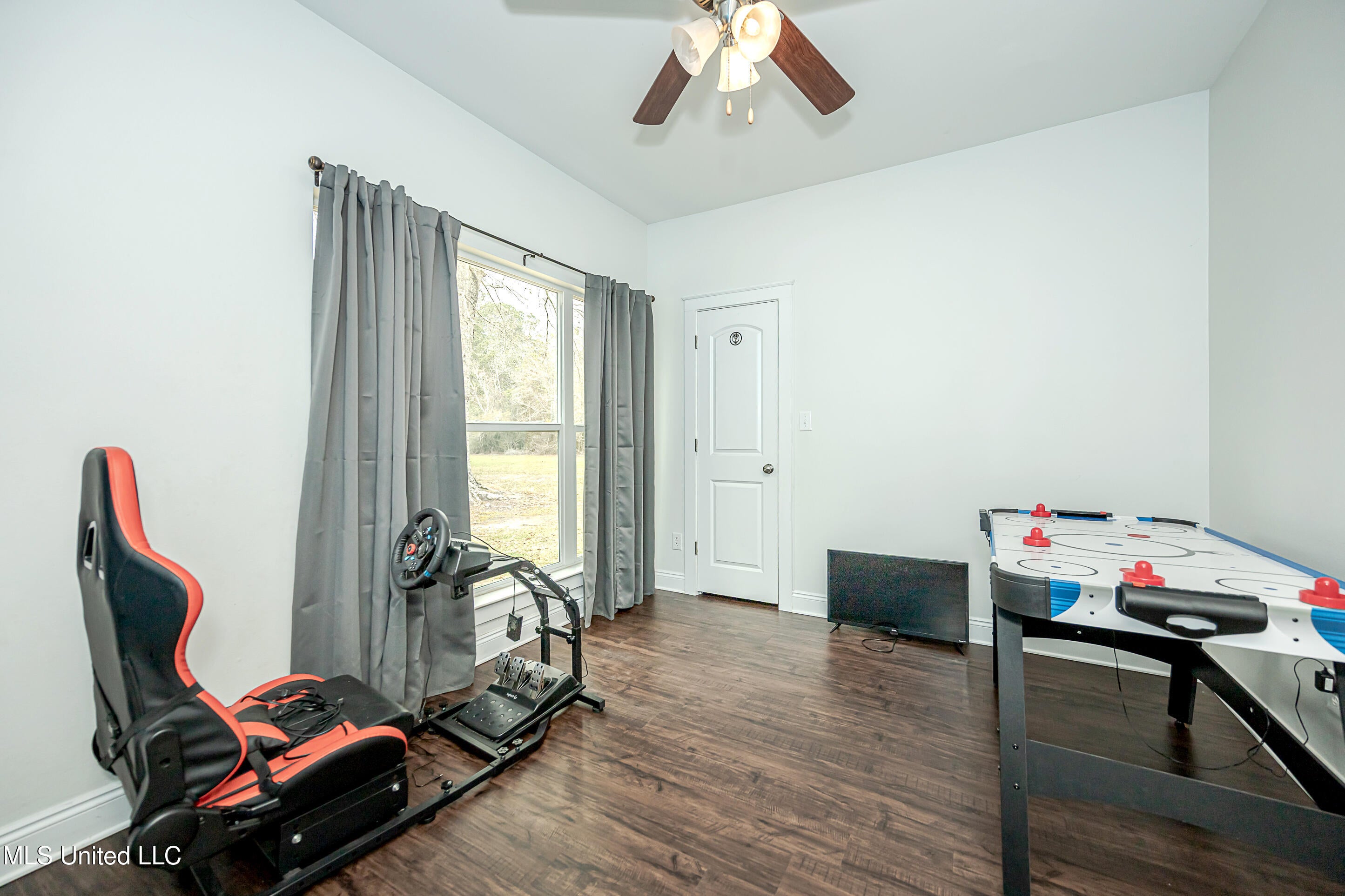 Vancleave, Mississippi, 39565, United States, 4 Bedrooms Bedrooms, ,2 BathroomsBathrooms,Residential,For Sale,1927401