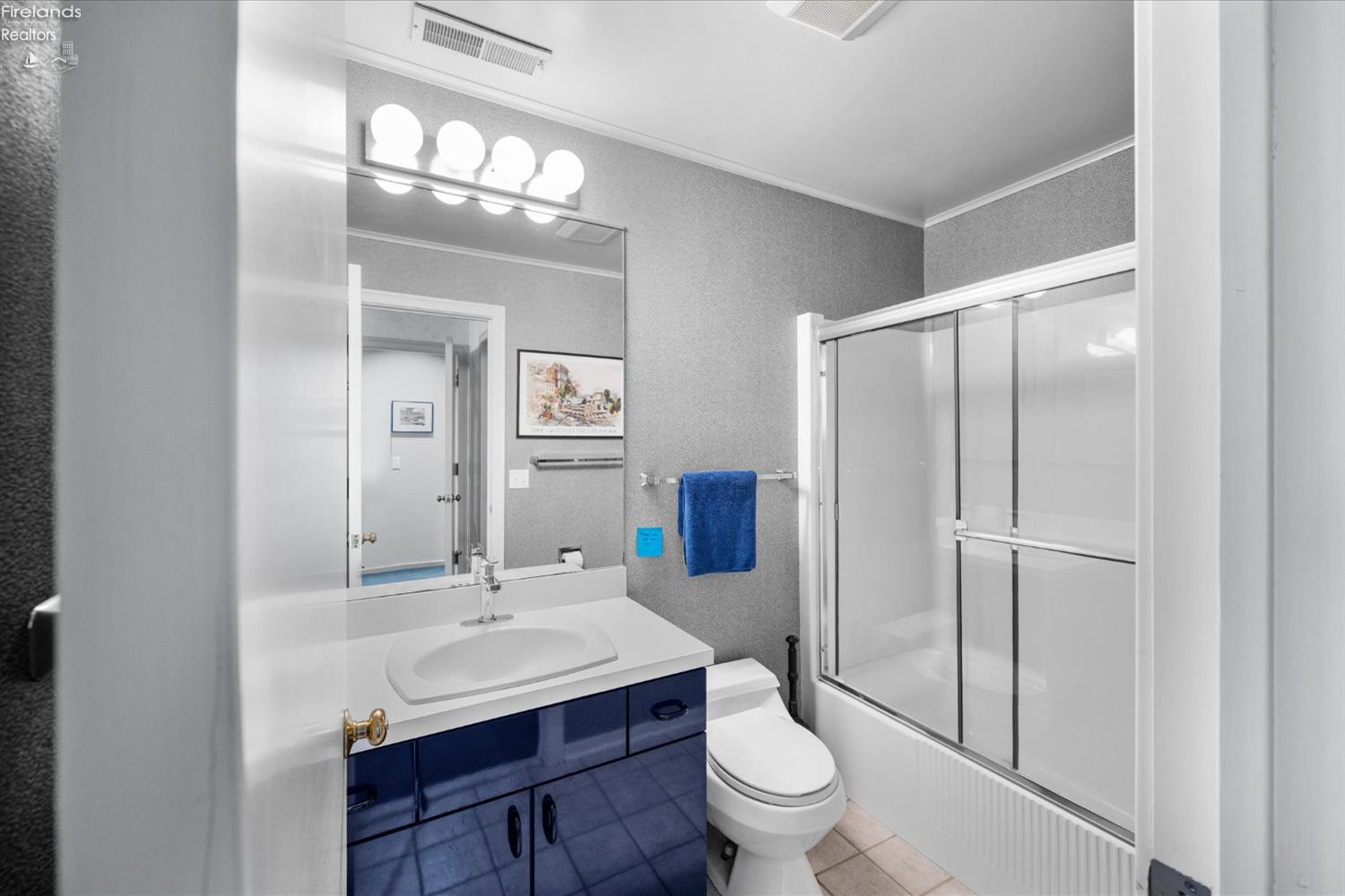 Port Clinton, Ohio, 43452, United States, 2 Bedrooms Bedrooms, ,3 BathroomsBathrooms,Residential,For Sale,1982032