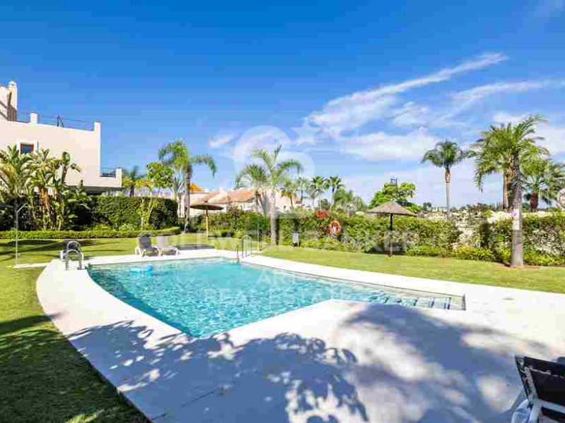 Estepona, Andalusia, ES, 4 Bedrooms Bedrooms, ,3 BathroomsBathrooms,Residential,For Sale,1805530