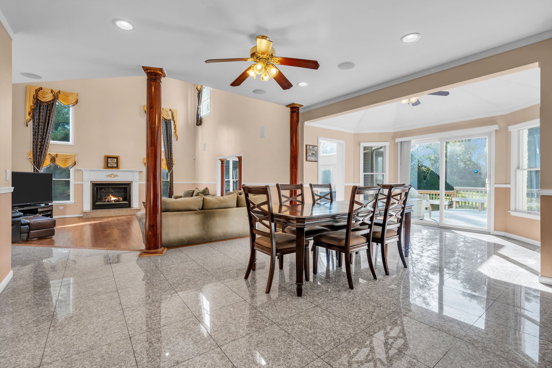  Luxury Multi-Generational Estate - 物件實景