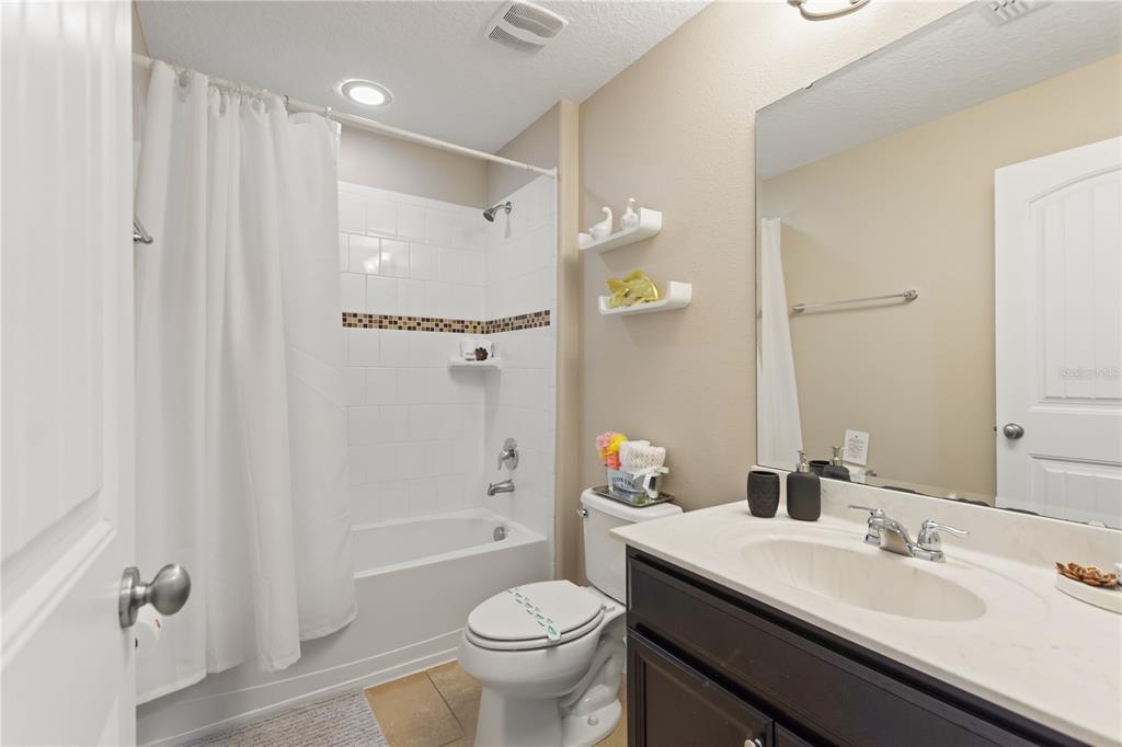 Davenport, Florida, 33837, United States, 5 Bedrooms Bedrooms, ,5 BathroomsBathrooms,Residential,For Sale,1999556