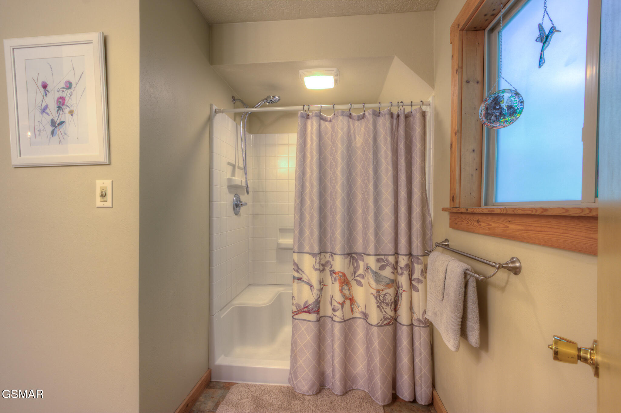 Gatlinburg, Tennessee, 37738, United States, 3 Bedrooms Bedrooms, ,4 BathroomsBathrooms,Residential,For Sale,1979752