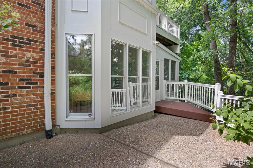Chesterfield, Missouri, 63017, United States, 3 Bedrooms Bedrooms, ,4 BathroomsBathrooms,Residential,For Sale,1890003