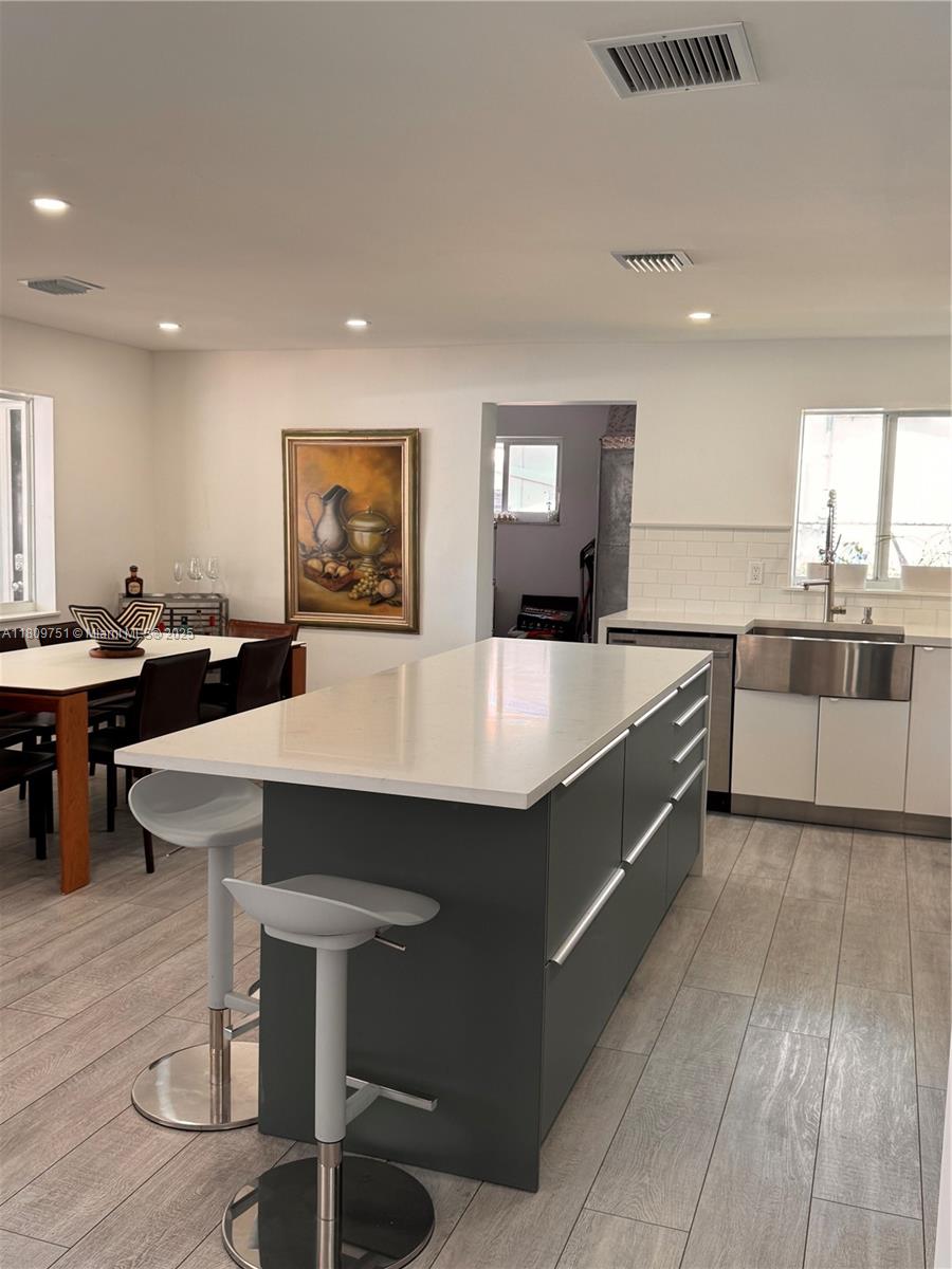 Pompano Beach, Florida, 33060, United States, 2 Bedrooms Bedrooms, ,2 BathroomsBathrooms,Residential,For Sale,1829168