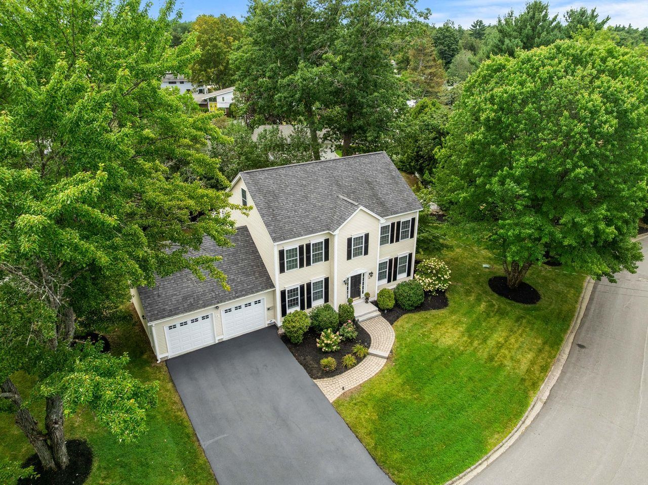 Manchester, New Hampshire, 03104, United States, 4 Bedrooms Bedrooms, ,3 BathroomsBathrooms,Residential,For Sale,1934324