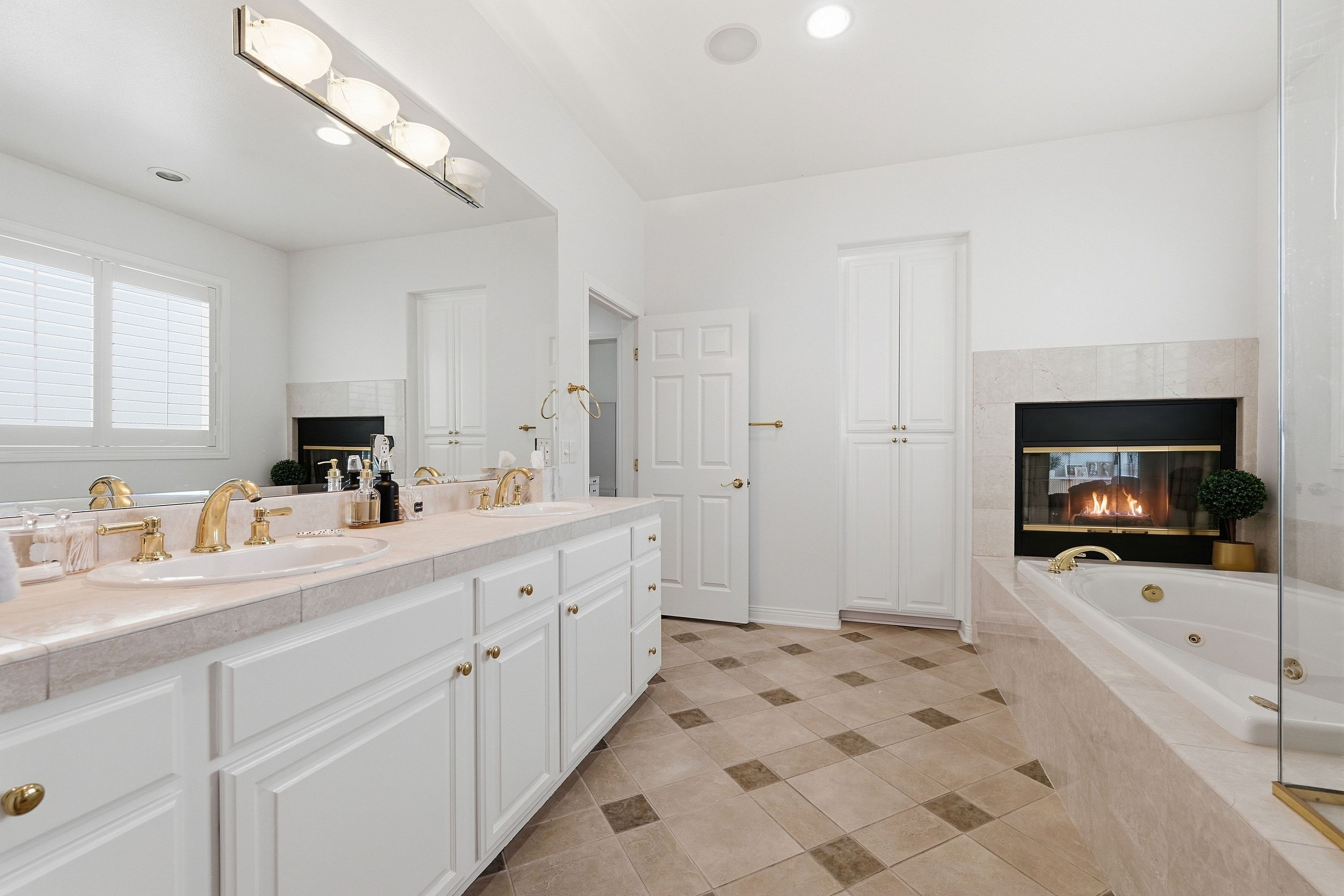  219 Baybrook Court, Lake Sherwood - 物件實景