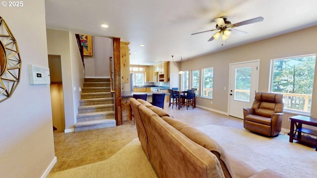 Gold Beach, Oregon, 97444, United States, 6 Bedrooms Bedrooms, ,4 BathroomsBathrooms,Residential,For Sale,1982299