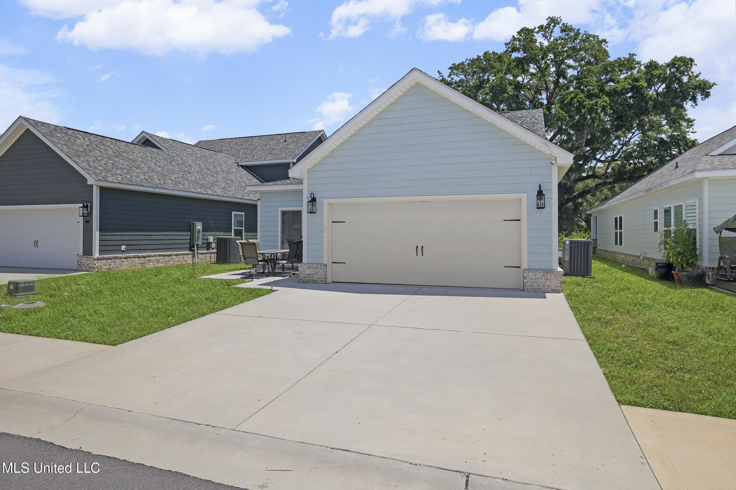 Biloxi, Mississippi, 39531, United States, 3 Bedrooms Bedrooms, ,3 BathroomsBathrooms,Residential,For Sale,1906978