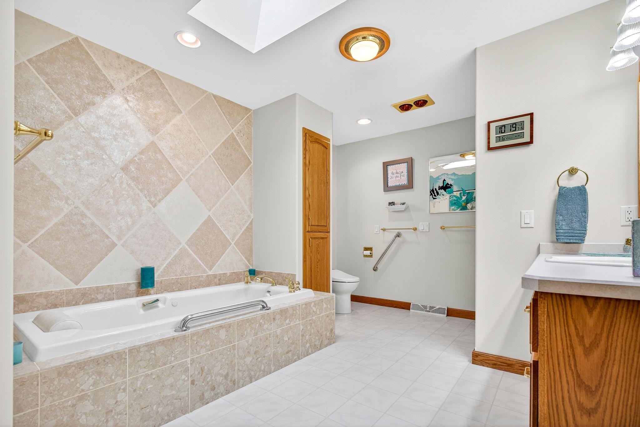 Redgranite, Wisconsin, 54970, United States, 3 Bedrooms Bedrooms, ,3 BathroomsBathrooms,Residential,For Sale,1982577