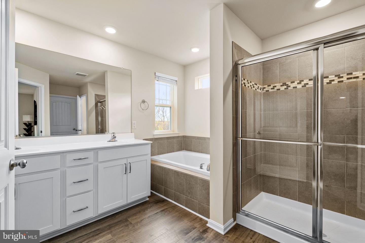 MIDDLETOWN, Delaware, 19709, United States, 6 Bedrooms Bedrooms, ,4 BathroomsBathrooms,Residential,For Sale,1993398