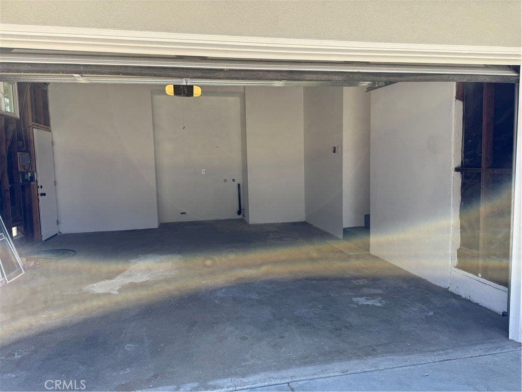 Riverside, California, 92501, United States, 3 Bedrooms Bedrooms, ,2 BathroomsBathrooms,Residential,For Sale,1944797