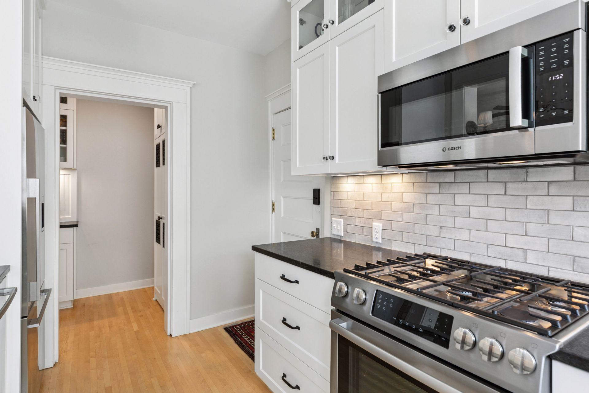 Saint Paul, Minnesota, 55102, United States, 3 Bedrooms Bedrooms, ,1 BathroomBathrooms,Residential,For Sale,1940407