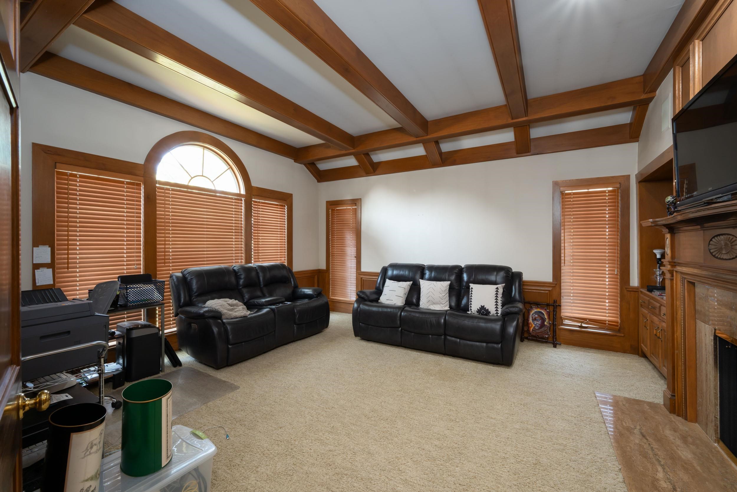 Fort Wayne, Indiana, 46804, United States, 3 Bedrooms Bedrooms, ,4 BathroomsBathrooms,Residential,For Sale,1941631