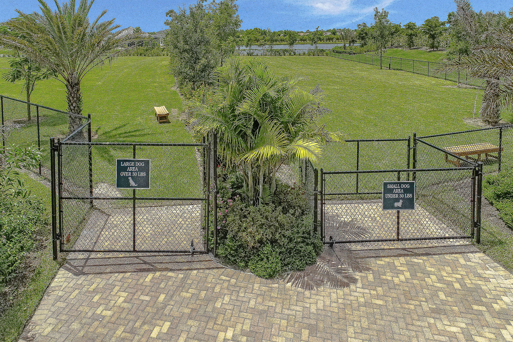  NAPLES RESERVE - HALFMOON POINT - 物件實景